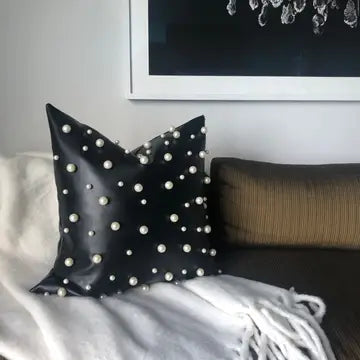 Black Pearl | Pearl Pillow